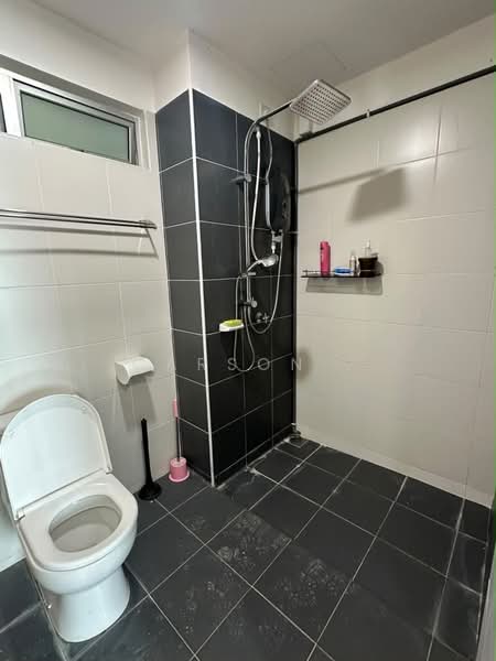 Pangsapuri untuk Dijual di Idaman Residence - Carson . - Bathroom - PropertyGuru.com.my