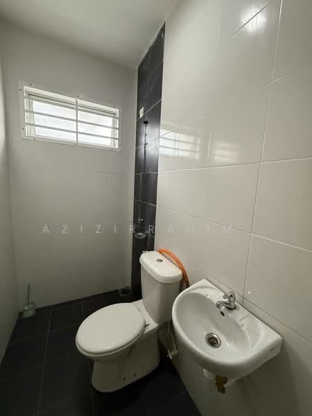 Rumah Berkembar untuk Dijual di Hulu Semenyih (Selangor) - Azizirrahim . - Bathroom - PropertyGuru.com.my