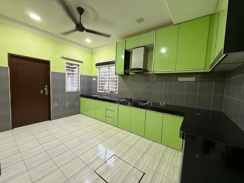 Rumah Berkembar untuk Dijual di Hulu Semenyih (Selangor) - Azizirrahim . - Kitchen - PropertyGuru.com.my