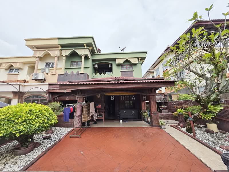 Rumah Berkembar untuk Dijual di D'Kayangan (Shah Alam) - Azli Ibrahim - Exterior - PropertyGuru.com.my