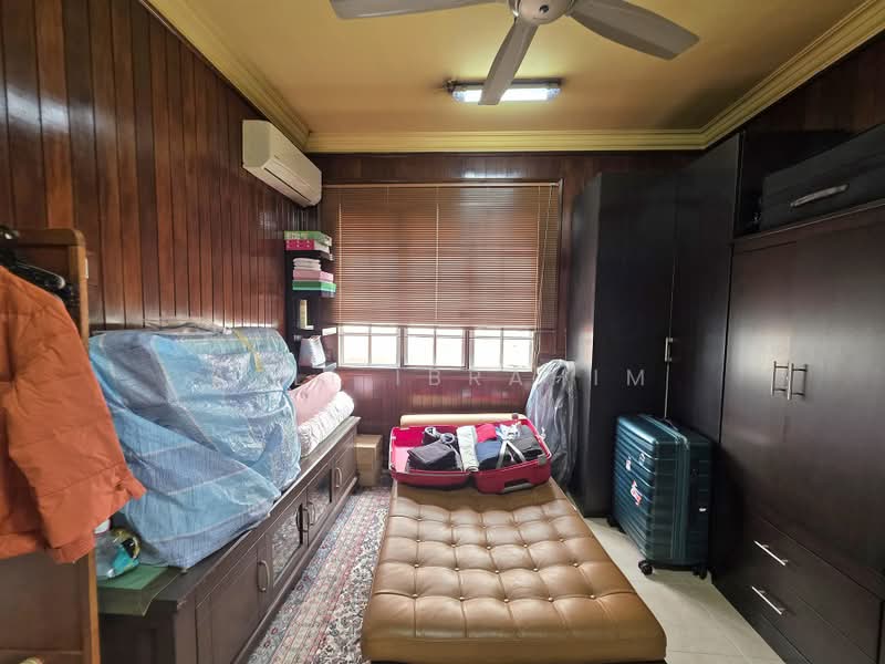 Rumah Berkembar untuk Dijual di D'Kayangan (Shah Alam) - Azli Ibrahim - Bedroom - PropertyGuru.com.my