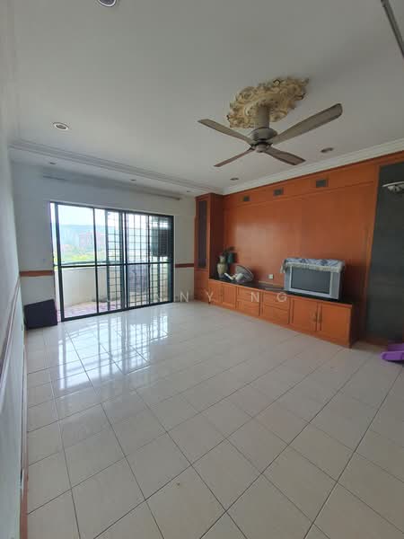 Kondominium untuk Dijual di Idaman Putera - Jenny Ng - Living Room - PropertyGuru.com.my