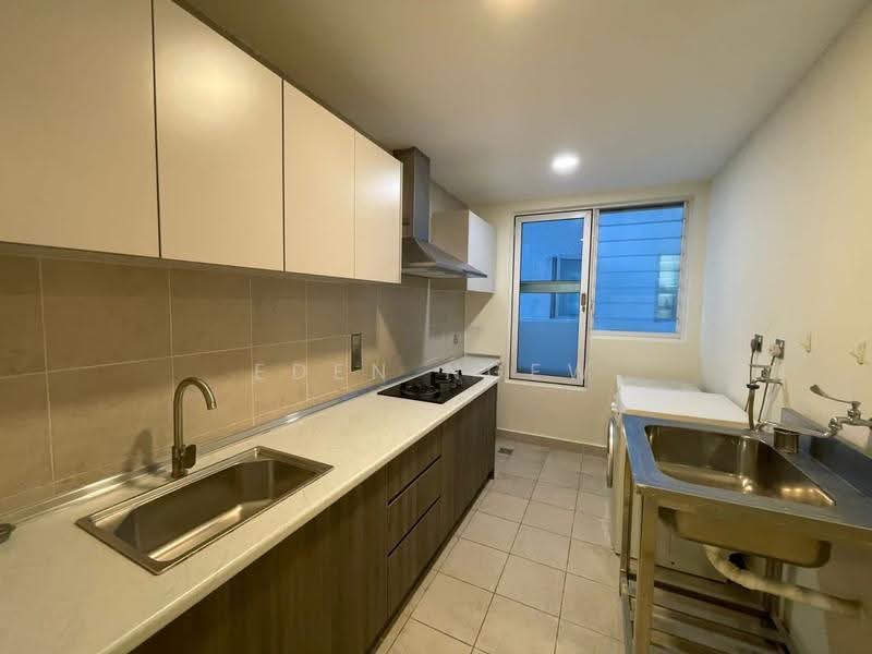 Kondominium untuk Disewa di Tiffani Kiara - Eden Ngew - Kitchen - PropertyGuru.com.my
