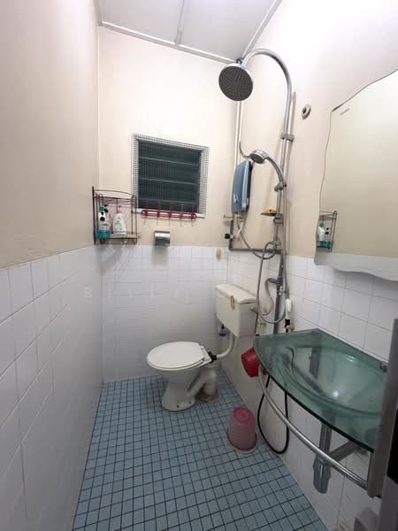 Rumah Teres 1 Tingkat untuk Dijual di Taman Cheras Perdana (Cheras) - Billy Chan - Bathroom - PropertyGuru.com.my