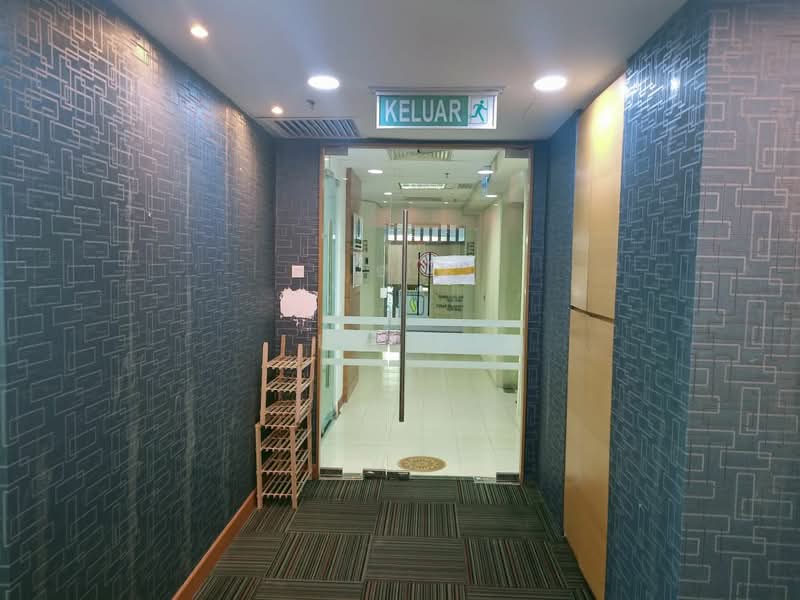 Pejabat untuk Disewa di Damansara Heights (Kuala Lumpur) - Lyn . - Corridor - PropertyGuru.com.my