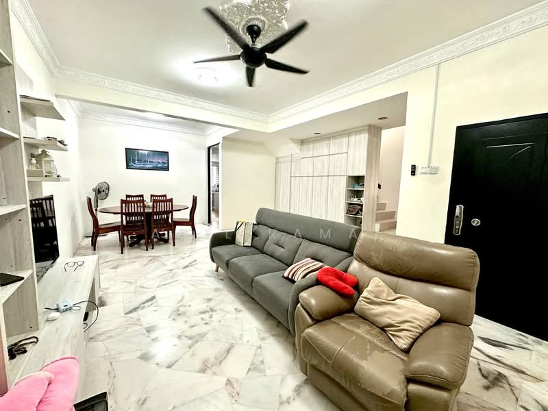 2-storey Terraced House for Sale in Taman Universiti Bangi (Kajang) - Aqil Kamal - Living Room - PropertyGuru.com.my