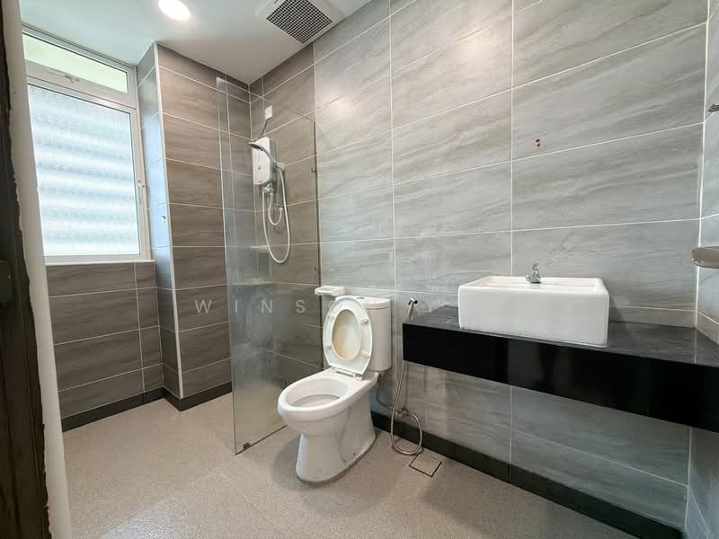 Servis Apartment untuk Disewa di KSL Residence @ Daya - Winson Yap - Bathroom - PropertyGuru.com.my