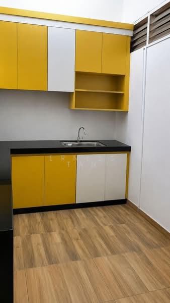 Rumah Teres 1 Tingkat untuk Dijual di Taman Ungku Tun Aminah (Skudai) - Erness Tan - Kitchen - PropertyGuru.com.my