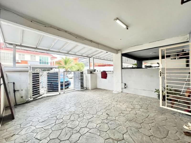 Rumah Teres 2 Tingkat untuk Dijual di Shah Alam (Selangor) - Amir Abas - Exterior - PropertyGuru.com.my