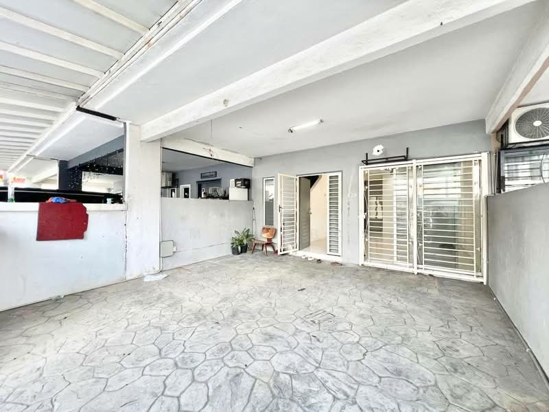 Rumah Teres 2 Tingkat untuk Dijual di Shah Alam (Selangor) - Amir Abas - Exterior - PropertyGuru.com.my
