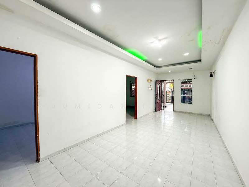 1-storey Terraced House for Sale in Taman Sentosa (Klang) - JUMIDAH (JUE) - Living Room - PropertyGuru.com.my