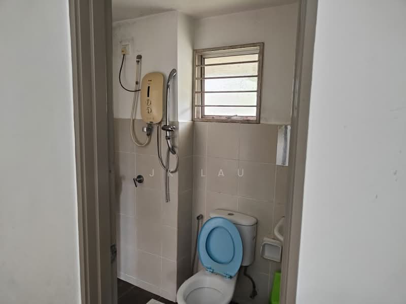 Rumah Teres 2 Tingkat untuk Dijual di Bandar Kinrara Seksyen 1 (Bandar Kinrara) - JK Lau - Bathroom - PropertyGuru.com.my