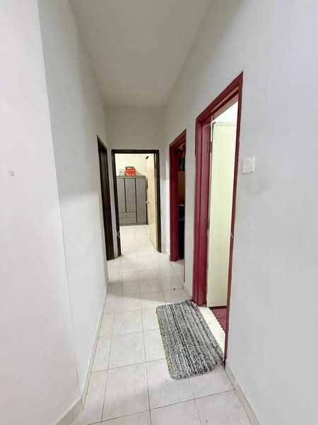 Pangsapuri untuk Dijual di Vista Seri Alam - Kexin Hua - Corridor - PropertyGuru.com.my
