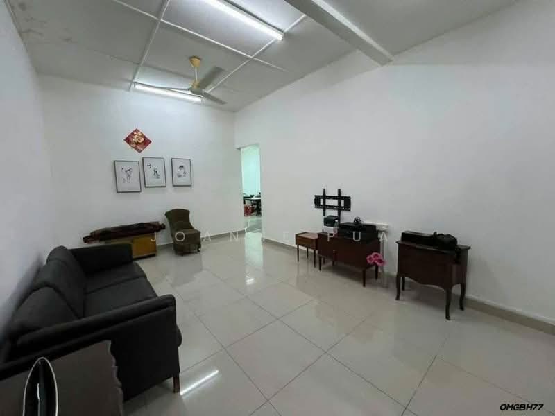 1-storey Terraced House for Sale in Taman Gembira (Klang) - Joanne Pua - Living Room - PropertyGuru.com.my