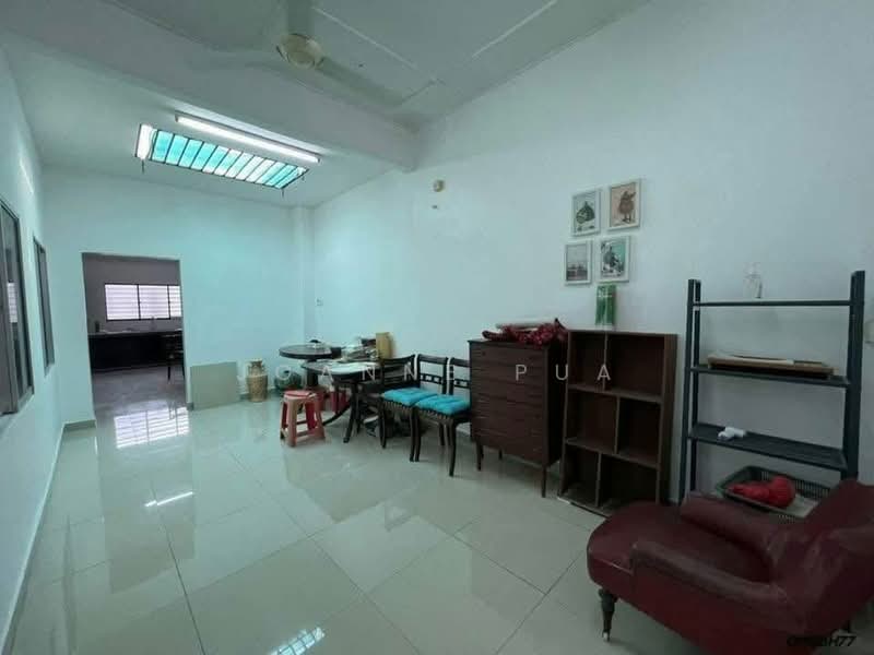 1-storey Terraced House for Sale in Taman Gembira (Klang) - Joanne Pua - Living Room - PropertyGuru.com.my