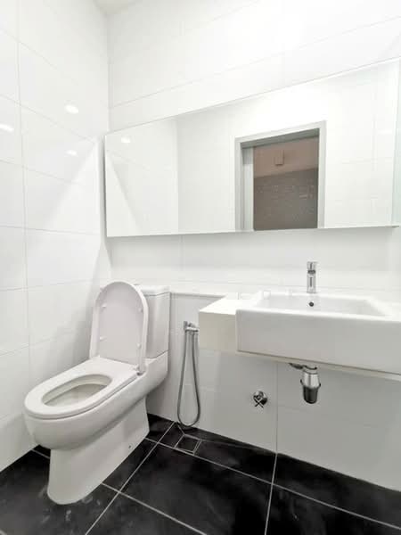 Service Residence for Rent at Residential Suites @ HighPark - David Kok - Bathroom - PropertyGuru.com.my