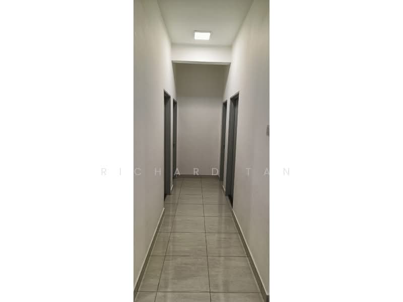Servis Apartment untuk Dijual di BSP 21 - Richard Tan - Corridor - PropertyGuru.com.my