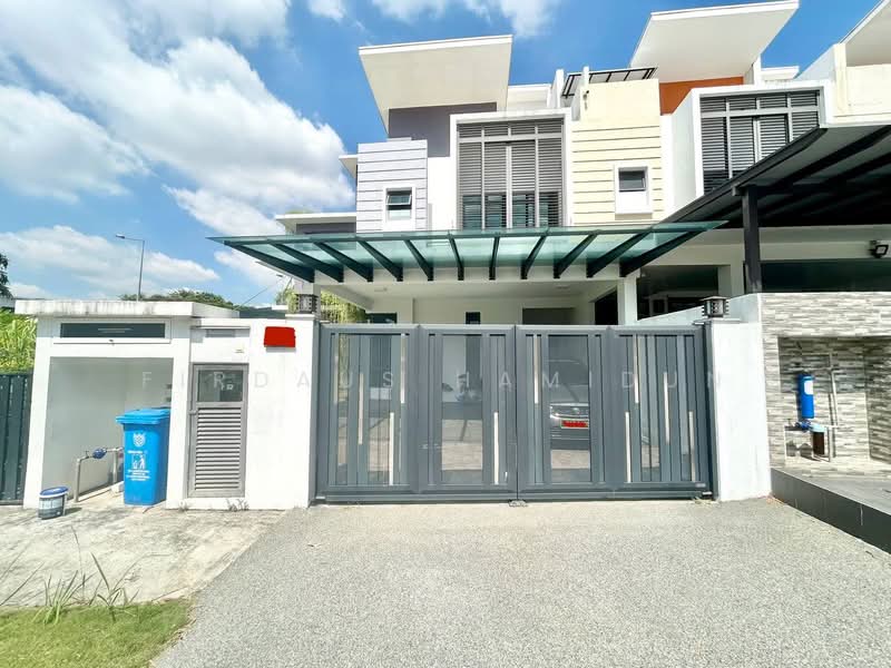 3-storey Terraced House for Sale in Alam Impian (Shah Alam) - Firdaus Hamidun - PropertyGuru.com.my