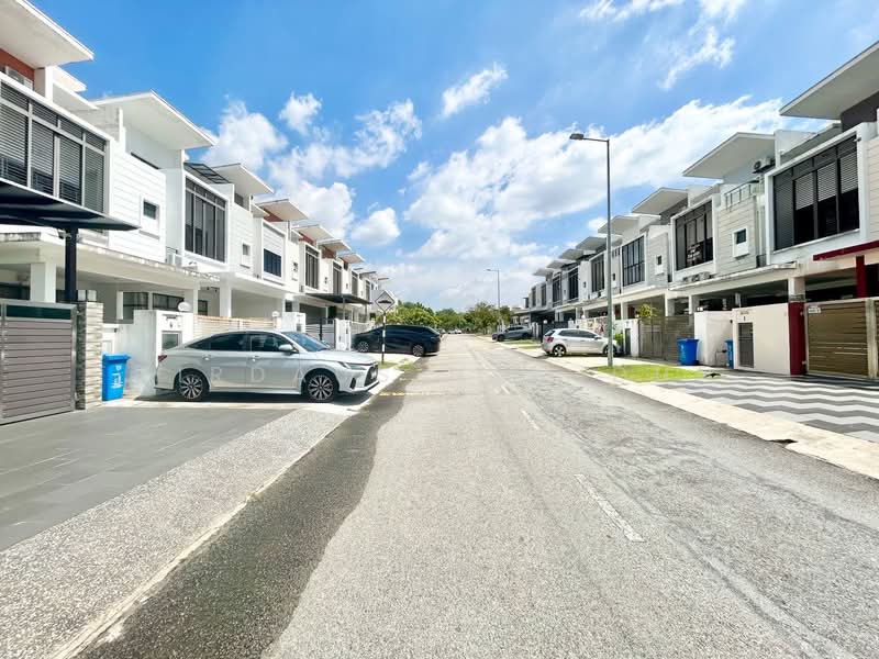 3-storey Terraced House for Sale in Alam Impian (Shah Alam) - Firdaus Hamidun - PropertyGuru.com.my