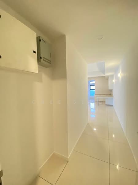 Kondominium untuk Disewa di Seri Riana Residence - Chee Seng - Corridor - PropertyGuru.com.my
