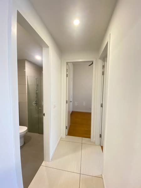 Kondominium untuk Disewa di Seri Riana Residence - Chee Seng - Corridor - PropertyGuru.com.my