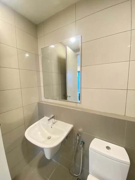 Kondominium untuk Disewa di Seri Riana Residence - Chee Seng - Bathroom - PropertyGuru.com.my