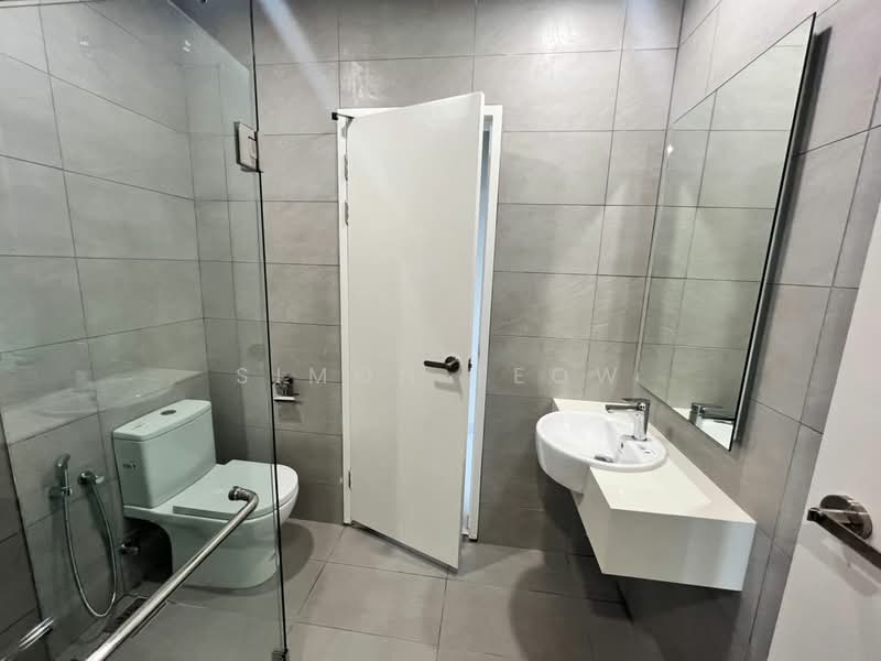 Servis Apartment untuk Disewa di Dorsett Waterfront Subang - Simon Teow - Bathroom - PropertyGuru.com.my