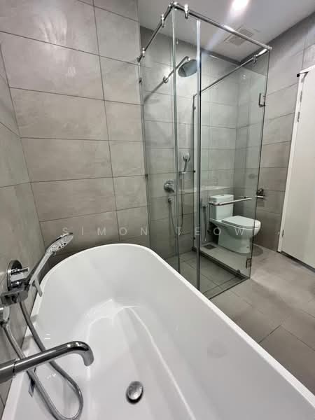 Servis Apartment untuk Disewa di Dorsett Waterfront Subang - Simon Teow - Bathroom - PropertyGuru.com.my