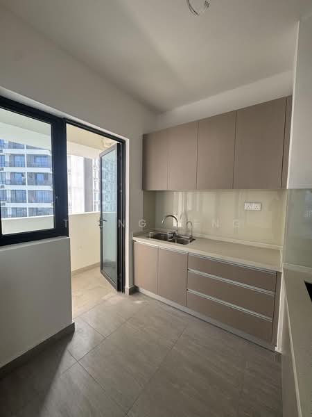 Service Residence for Sale at Baron Residence @ Lake City - Tiong Seng Lee - Kitchen - PropertyGuru.com.my