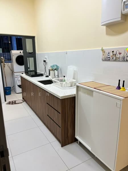 Apartment for Rent at D7 (D'Seven Lagoon Perdana) - Brendan Lei - Kitchen - PropertyGuru.com.my