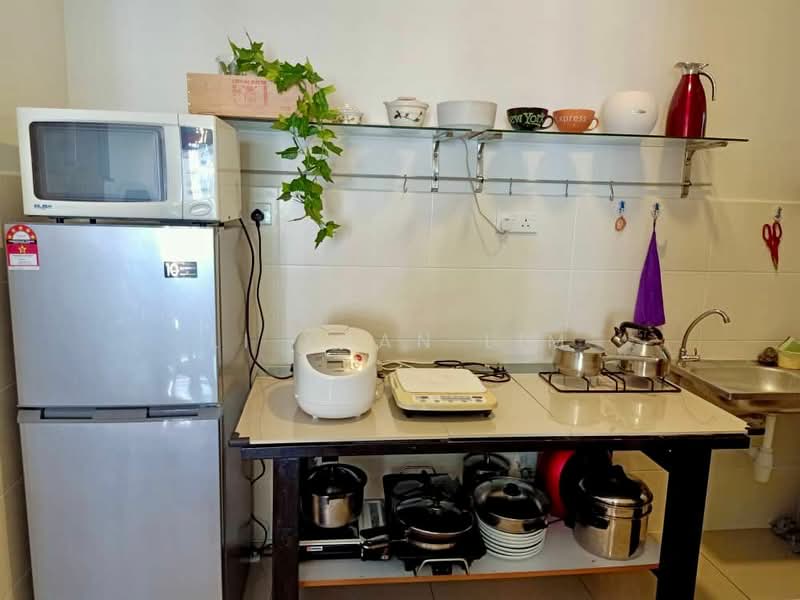 Service Residence for Rent at Parkland Residence - Li Xuan Lim - Kitchen - PropertyGuru.com.my
