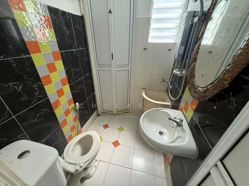 Condominium for Rent at Sky Homes - Nicholas Lee - Bathroom - PropertyGuru.com.my
