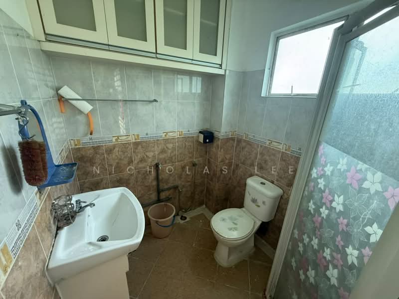 Condominium for Rent at Sky Homes - Nicholas Lee - Bathroom - PropertyGuru.com.my