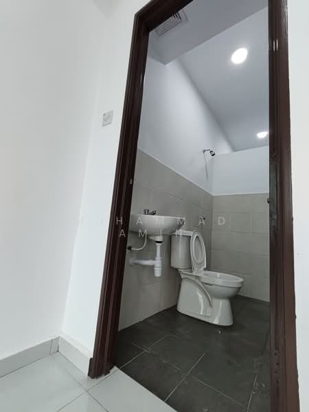 3-storey Terraced House for Rent in Rawang (Selangor) - Muhammad Amin - Bathroom - PropertyGuru.com.my