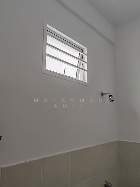 3-storey Terraced House for Rent in Rawang (Selangor) - Muhammad Amin - Bathroom - PropertyGuru.com.my