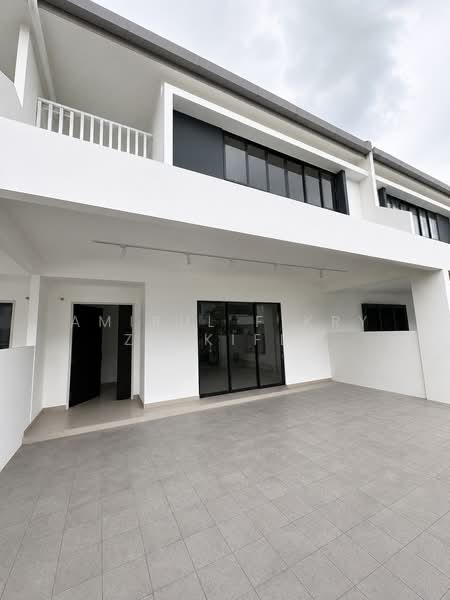 2-storey Terraced House for Rent in Cyberjaya (Selangor) - Amirul Fikry Zulkifly - Exterior - PropertyGuru.com.my
