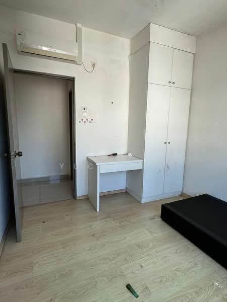 Service Residence for Sale at Larkin Heights - Yucong . - Interior - PropertyGuru.com.my