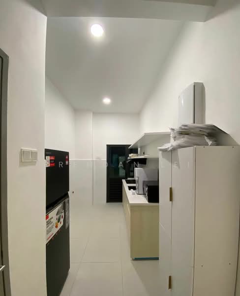 Apartment for Rent at D7 (D'Seven Lagoon Perdana) - Brendan Lei - Kitchen - PropertyGuru.com.my