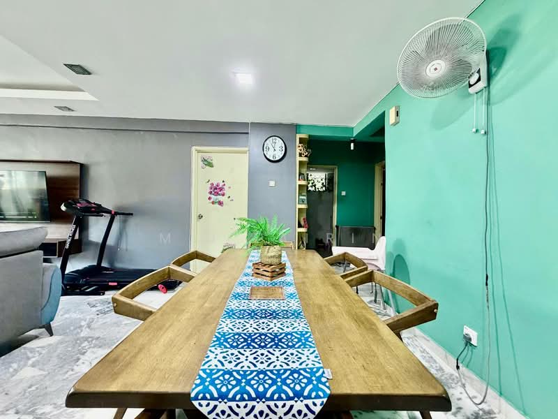 Kondominium untuk Dijual di Sinaran Ukay Residence - M.J Zairin - Living Room - PropertyGuru.com.my