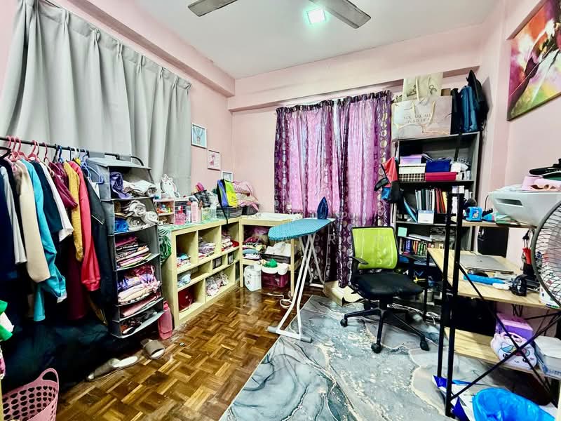 Kondominium untuk Dijual di Sinaran Ukay Residence - M.J Zairin - Bedroom - PropertyGuru.com.my