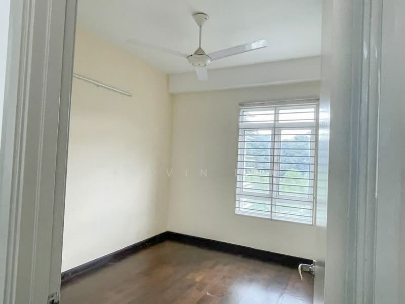 Kondominium untuk Dijual di Saville @ The Park - Kelvin Loo - Bedroom - PropertyGuru.com.my