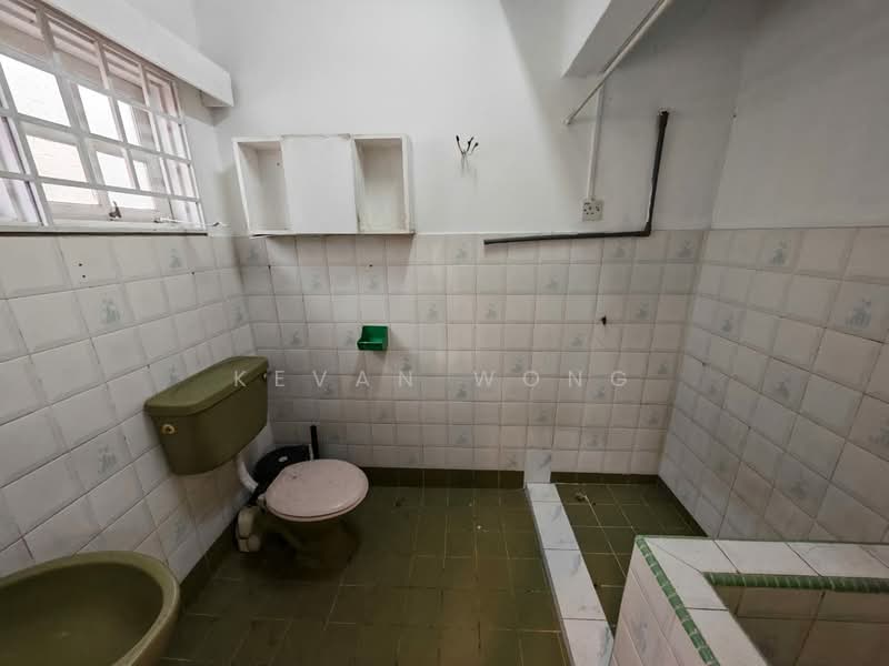 2-storey Terraced House for Sale in Batu Caves (Selangor) - Kevan Wong - Bathroom - PropertyGuru.com.my