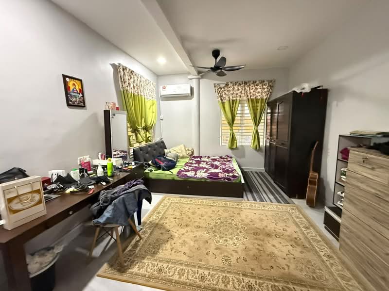 Bungalow for Sale in Bukit Beruntung (Serendah) - SK Luk - Bedroom - PropertyGuru.com.my