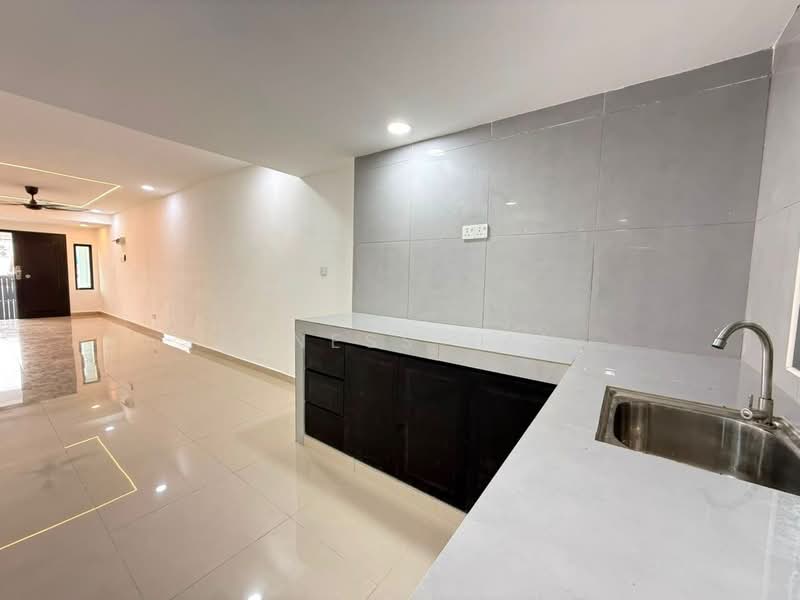 1-storey Terraced House for Sale in Taman Sri Skudai (Skudai) - Erness Tan - Kitchen - PropertyGuru.com.my