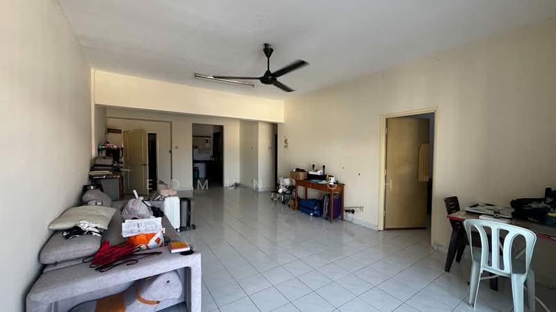 Kondominium untuk Dijual di South City (Perdana Selatan) Block C - Edmund Goh - Living Room - PropertyGuru.com.my
