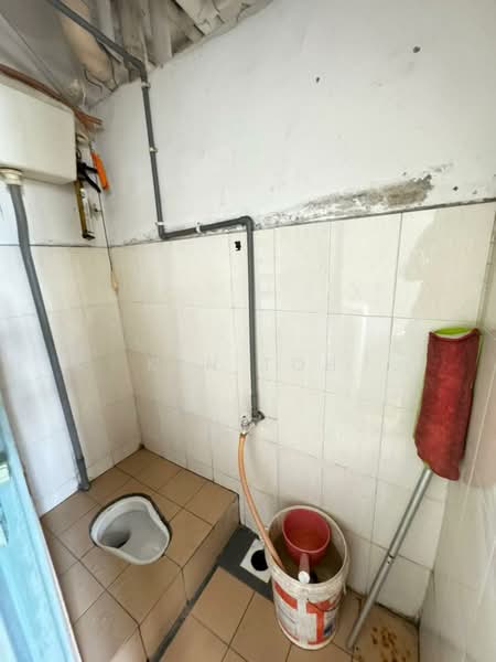 Rumah Flat untuk Dijual di Mutiara Fadason - Ken Toh - Bathroom - PropertyGuru.com.my