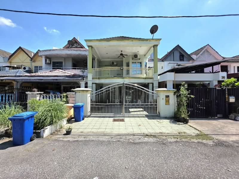 2-storey Terraced House for Sale in Seksyen 19 (Shah Alam) - Azli Ibrahim - Exterior - PropertyGuru.com.my