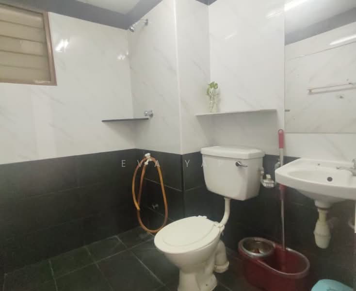 Apartment for Sale at SD Tiara Apartment - Eva Yap - Bathroom - PropertyGuru.com.my