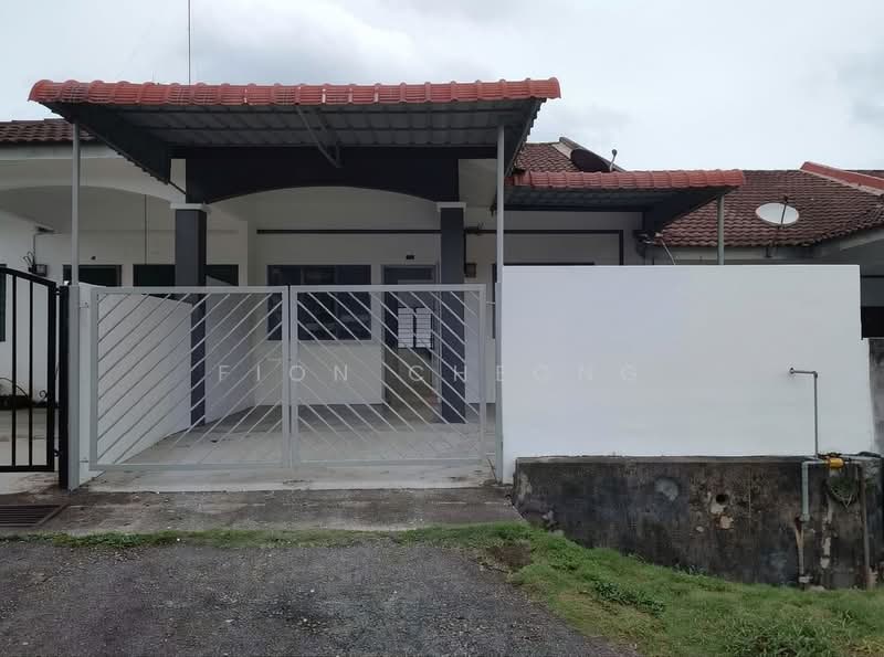 Rumah Teres 1 Tingkat untuk Dijual di Taman Delima (Kluang) - Fion Cheong - Exterior - PropertyGuru.com.my
