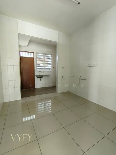 Rumah Teres 2.5 Tingkat untuk Dijual di Bandar Bukit Tinggi 2 (Klang) - KH Chong - Kitchen - PropertyGuru.com.my